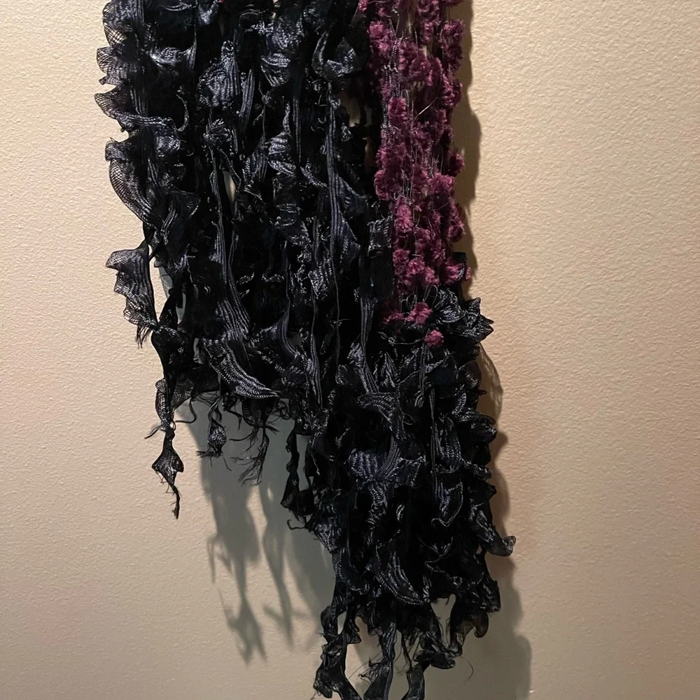 Scarf is piece of art - Picture 3 of 6